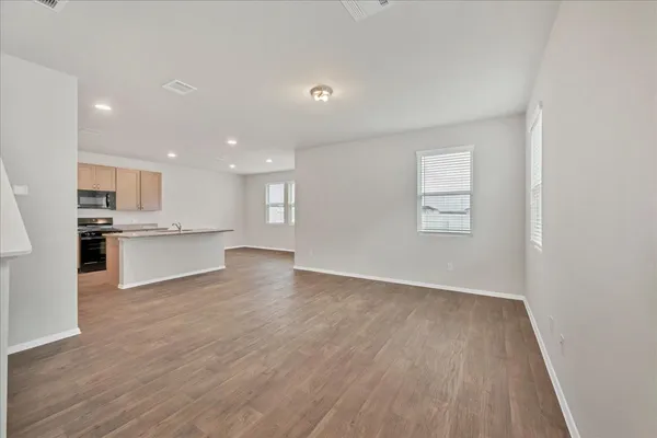 $2,000 | 116 Honeybee Lane, Elgin, TX 78621