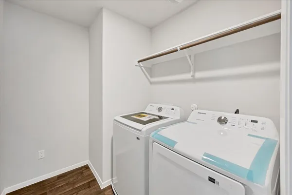 $2,000 | 116 Honeybee Lane, Elgin, TX 78621