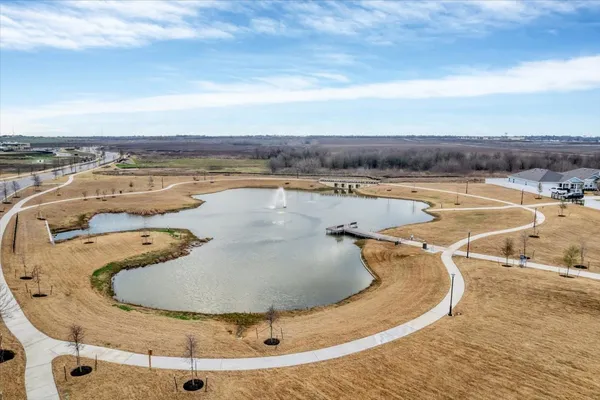 $2,000 | 116 Honeybee Lane, Elgin, TX 78621