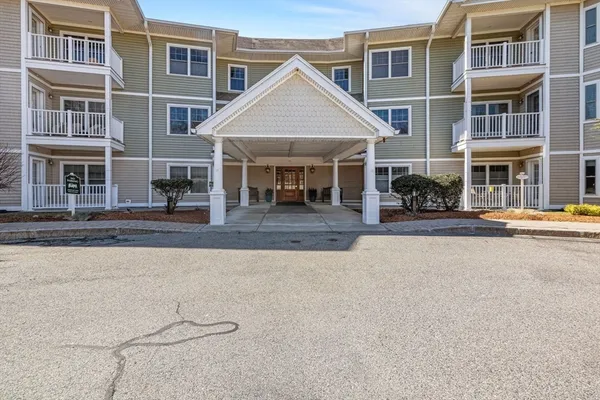 $439,000 | 490 Main Street, Unit 205, Northborough, MA 01532