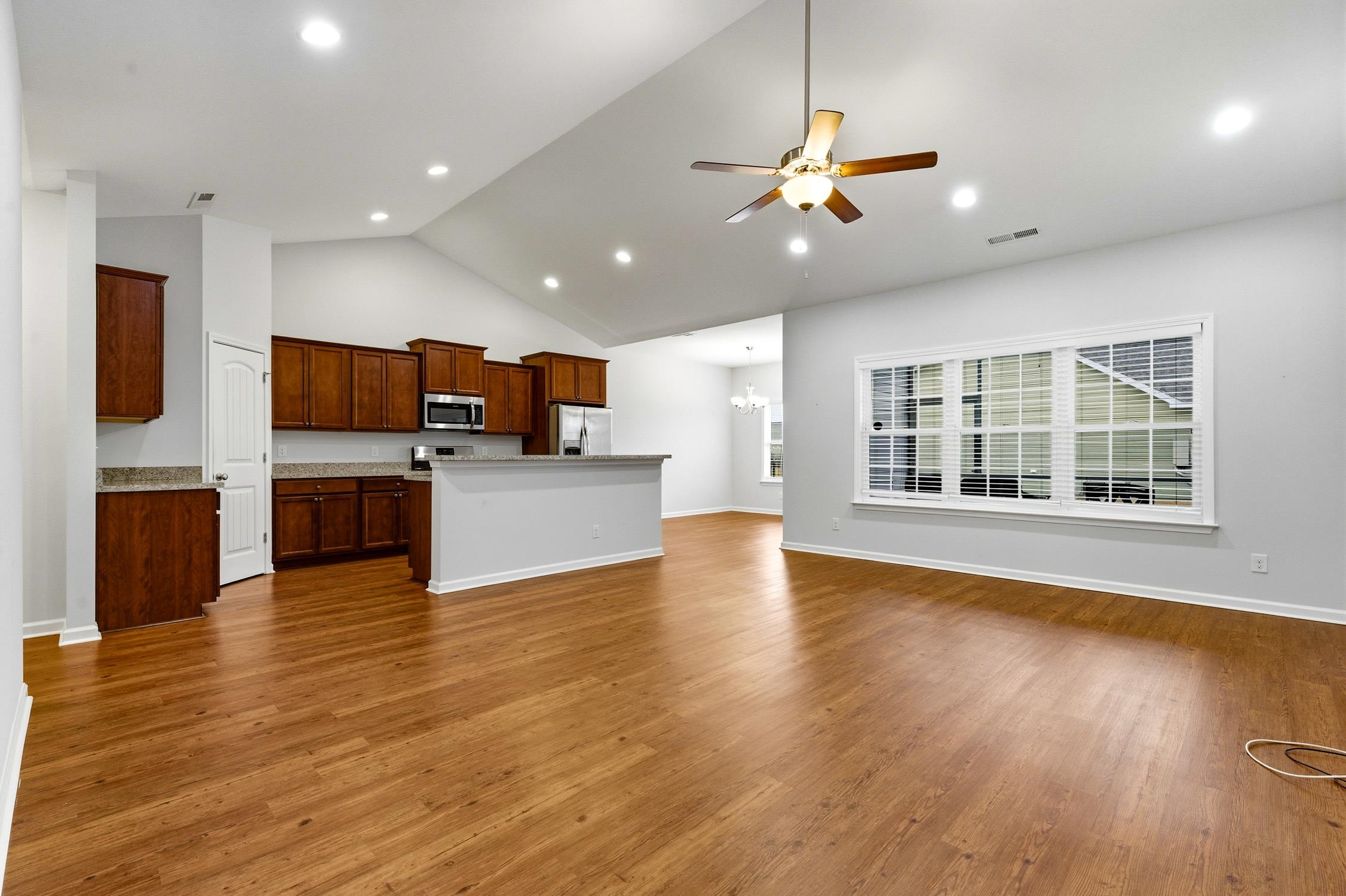 171 Palm Terrace Loop Conway, SC 29526 - Photo 4 of 29 Gallery Image 4
