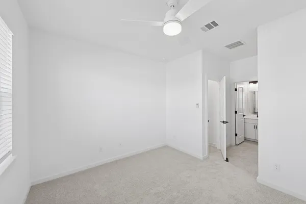 $411,269 | 29411 Meadowcreek Hl Drive, Waller, TX 77484