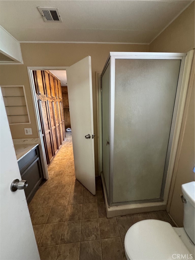 4000 Pierce, Unit 278 Riverside, CA 92505 - Photo 25 of 33 Main bath