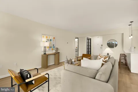 $379,000 | 4201 Cathedral Avenue Northwest, Unit 1009E, Washington, DC 20016