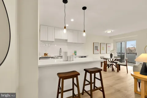 $379,000 | 4201 Cathedral Avenue Northwest, Unit 1009E, Washington, DC 20016