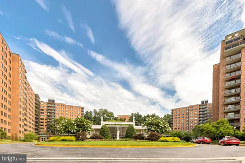 $379,000 | 4201 Cathedral Avenue Northwest, Unit 1009E, Washington, DC 20016