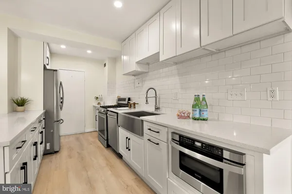$359,000 | 4201 Cathedral Avenue Northwest, Unit 1009E, Washington, DC 20016