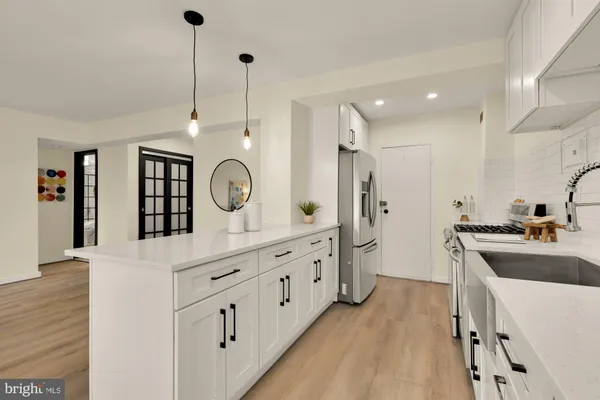 $359,000 | 4201 Cathedral Avenue Northwest, Unit 1009E, Washington, DC 20016