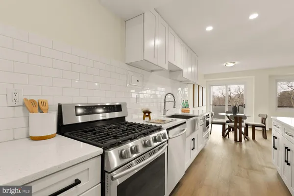 $359,000 | 4201 Cathedral Avenue Northwest, Unit 1009E, Washington, DC 20016