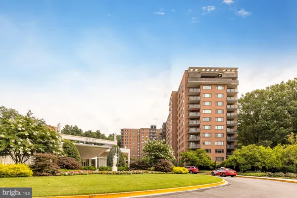 $359,000 | 4201 Cathedral Avenue Northwest, Unit 1009E, Washington, DC 20016