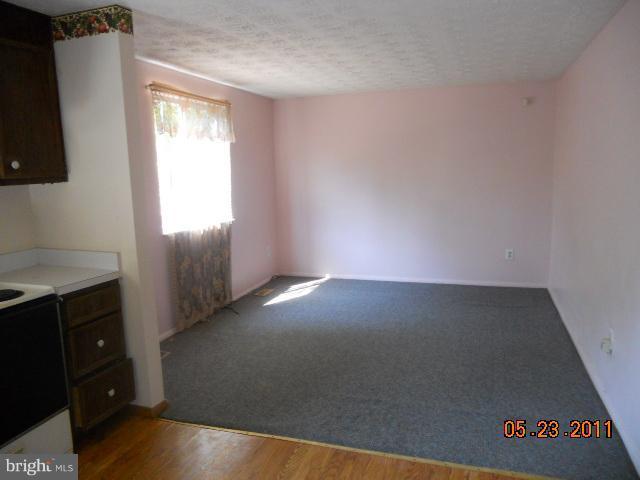 6117 Hemlock Way Clinton, MD 20735 - Photo 13 of 16 family rm