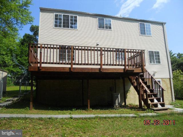 6117 Hemlock Way Clinton, MD 20735 - Photo 9 of 16 Exterior (Rear)