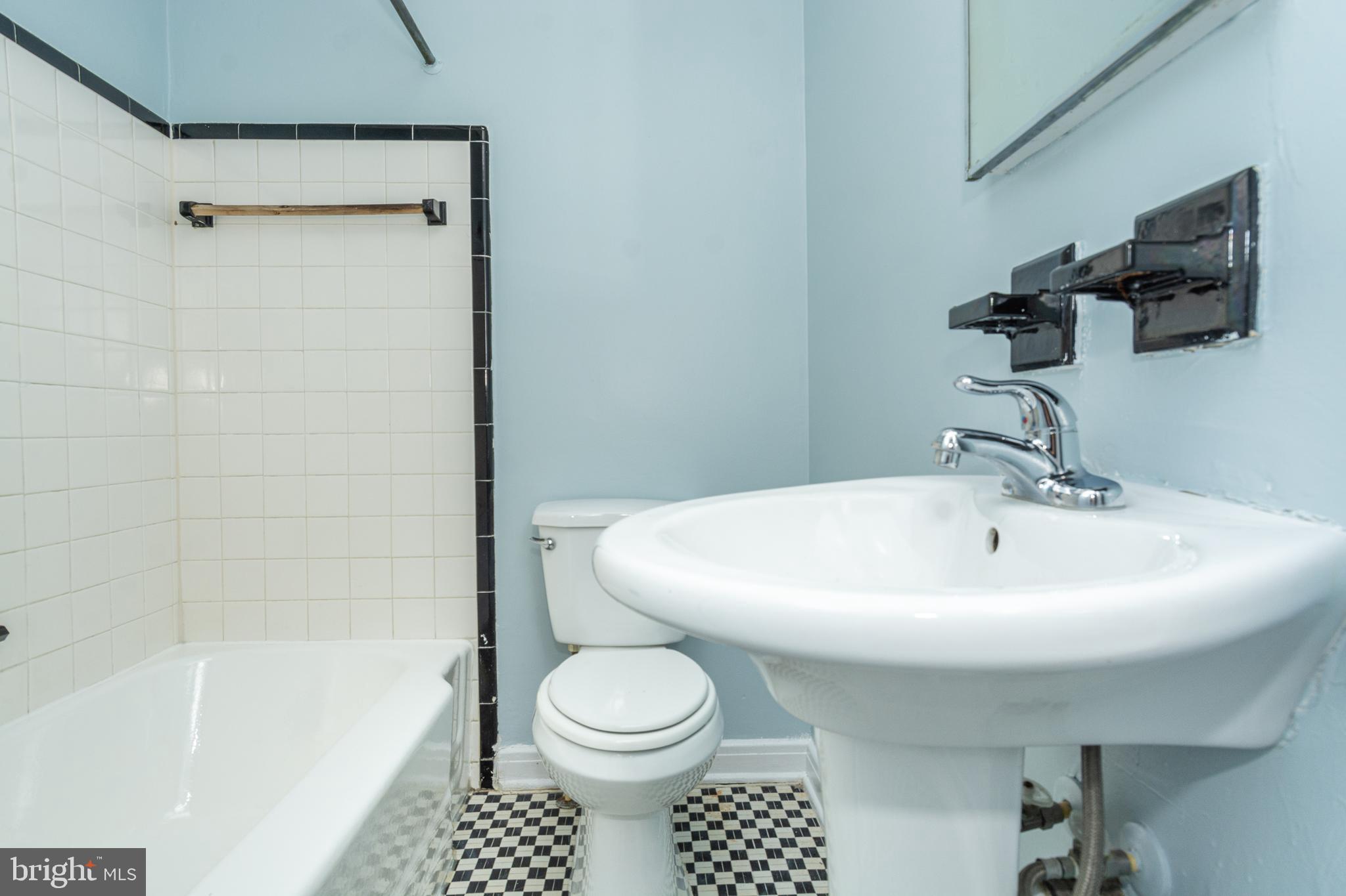 106 Hillvale Road Baltimore, MD 21229 - Photo 21 of 33 Gallery Image 21