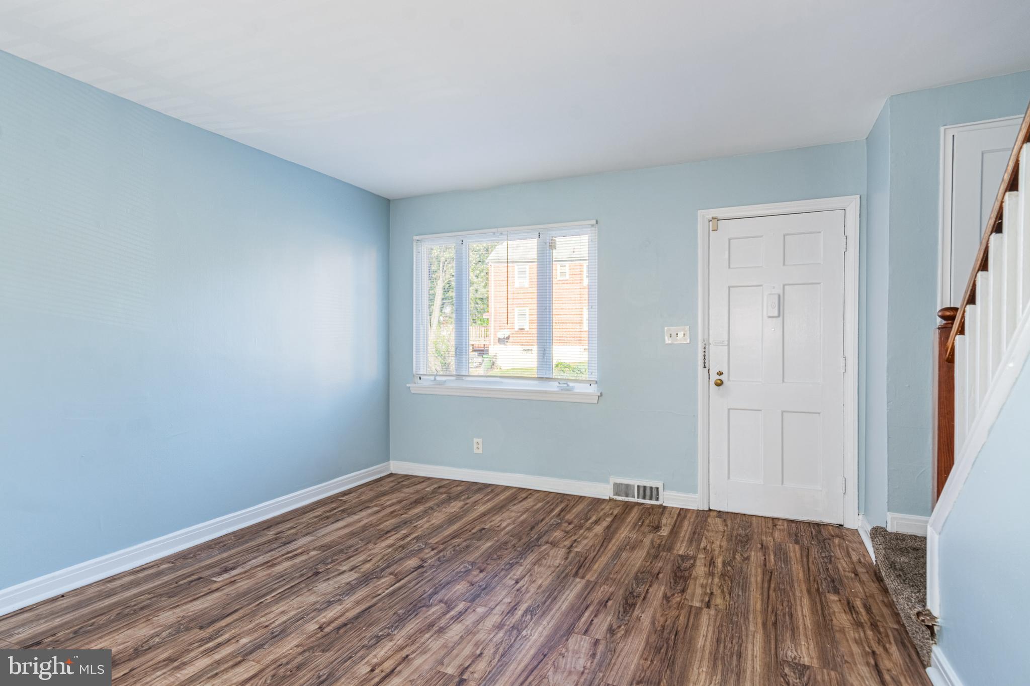 106 Hillvale Road Baltimore, MD 21229 - Photo 4 of 33 Gallery Image 4