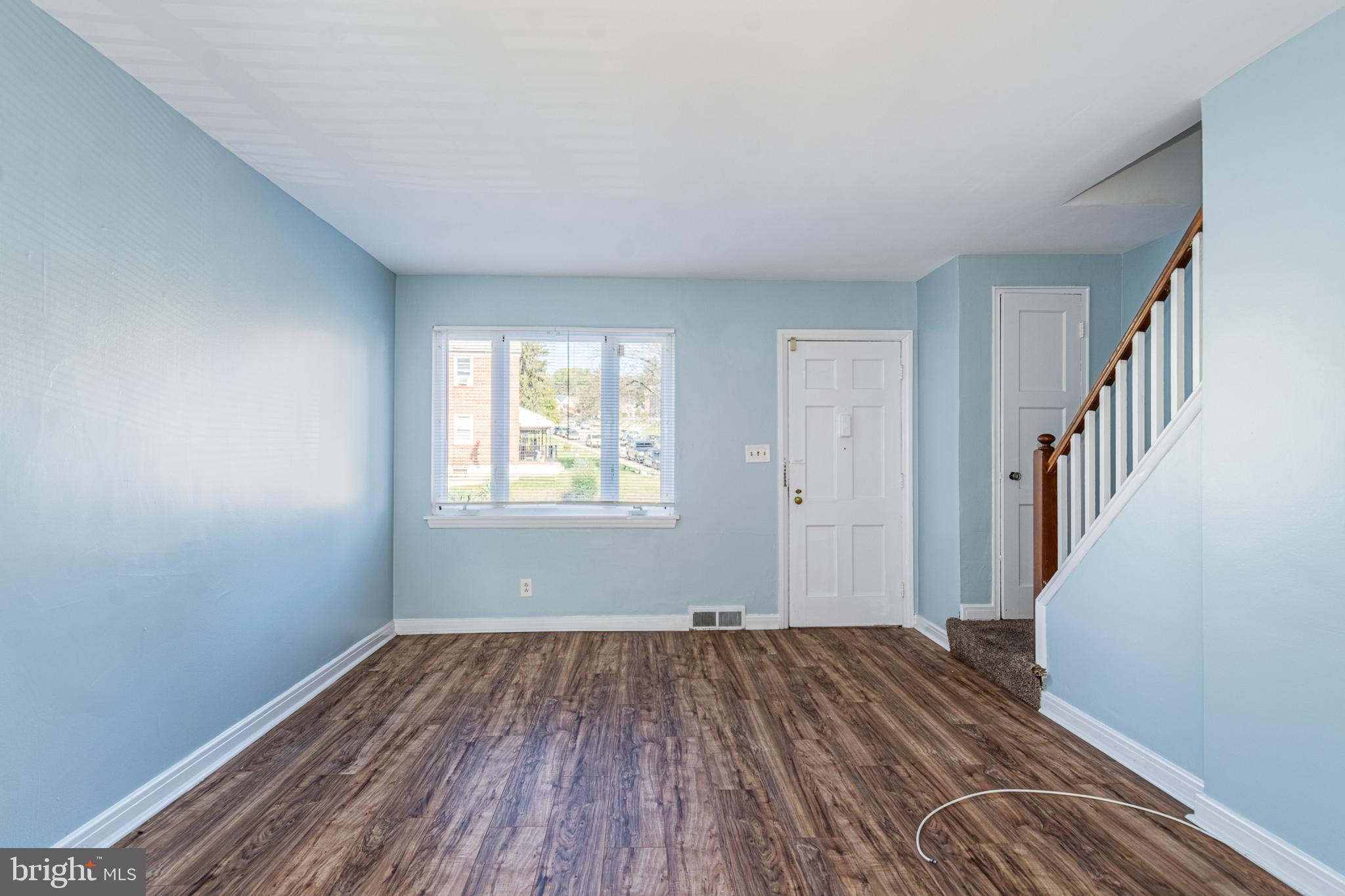 106 Hillvale Road Baltimore, MD 21229 - Photo 5 of 33 Gallery Image 5