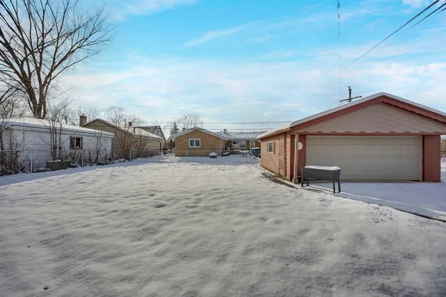 $274,900 | 7101 Birch Street, Bridgeview, IL 60455