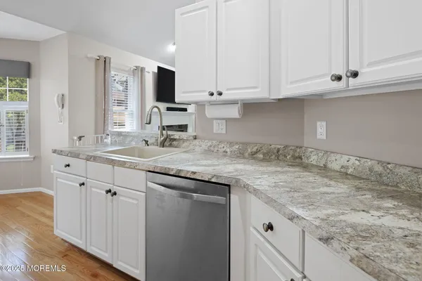 $3,250 | 148 Mizzen Avenue, Manahawkin, NJ 08050