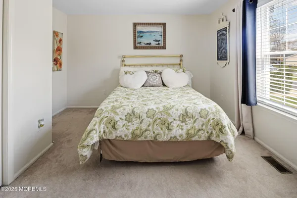 $3,250 | 148 Mizzen Avenue, Manahawkin, NJ 08050