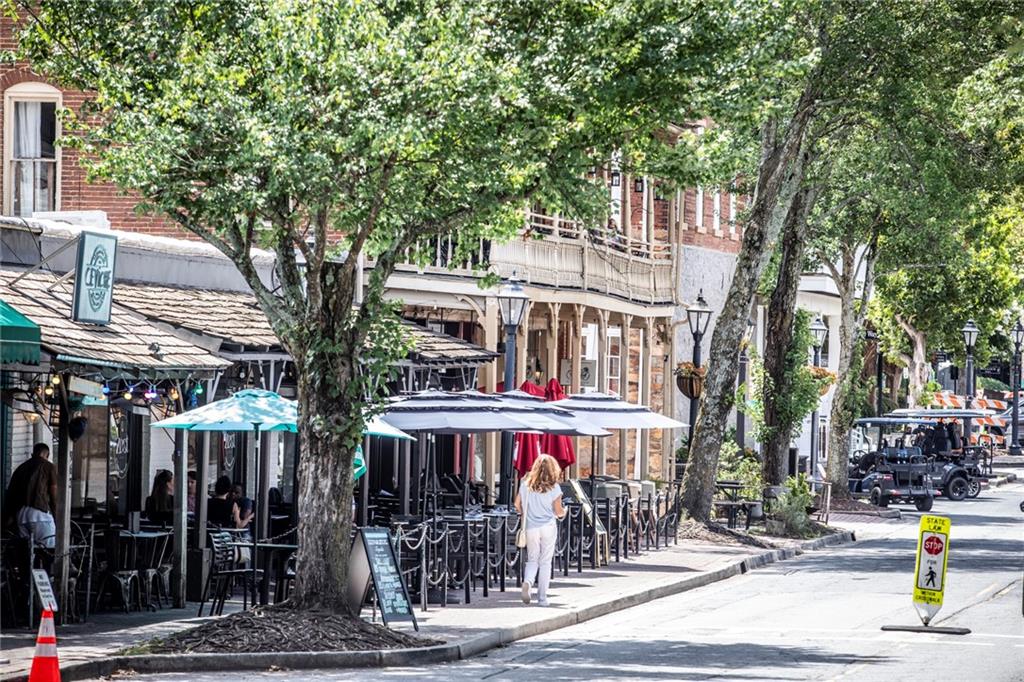 114 Bridgecrest Road, Unit 8 Roswell, GA 30075 - Photo 28 of 35