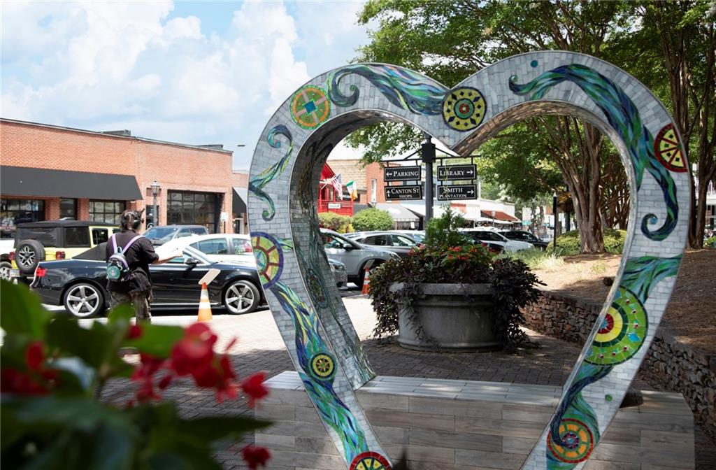 114 Bridgecrest Road, Unit 8 Roswell, GA 30075 - Photo 32 of 35