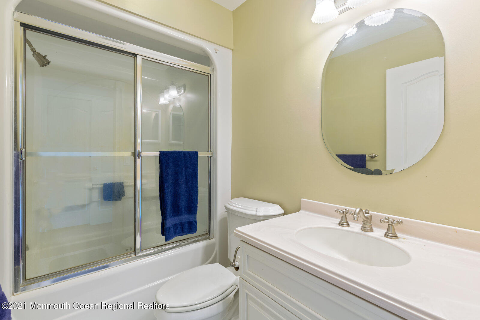 49 Applegate Road Jobstown, NJ 08041 - Photo 40 of 60 a bathroom with a sink a toilet and shower