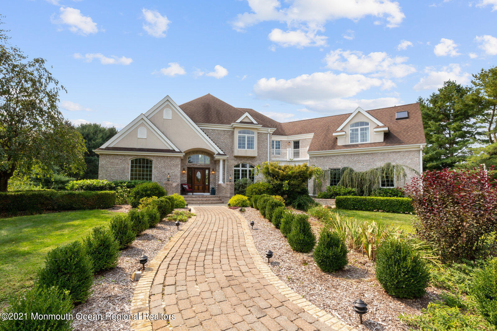 49 Applegate Road Jobstown, NJ 08041 - Photo 7 of 60 a front view of a house with a yard