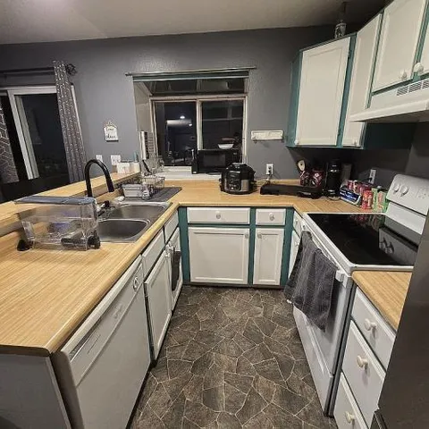 $399,000 | 9672 West Chatfield Avenue, Unit C, Littleton, CO 80128