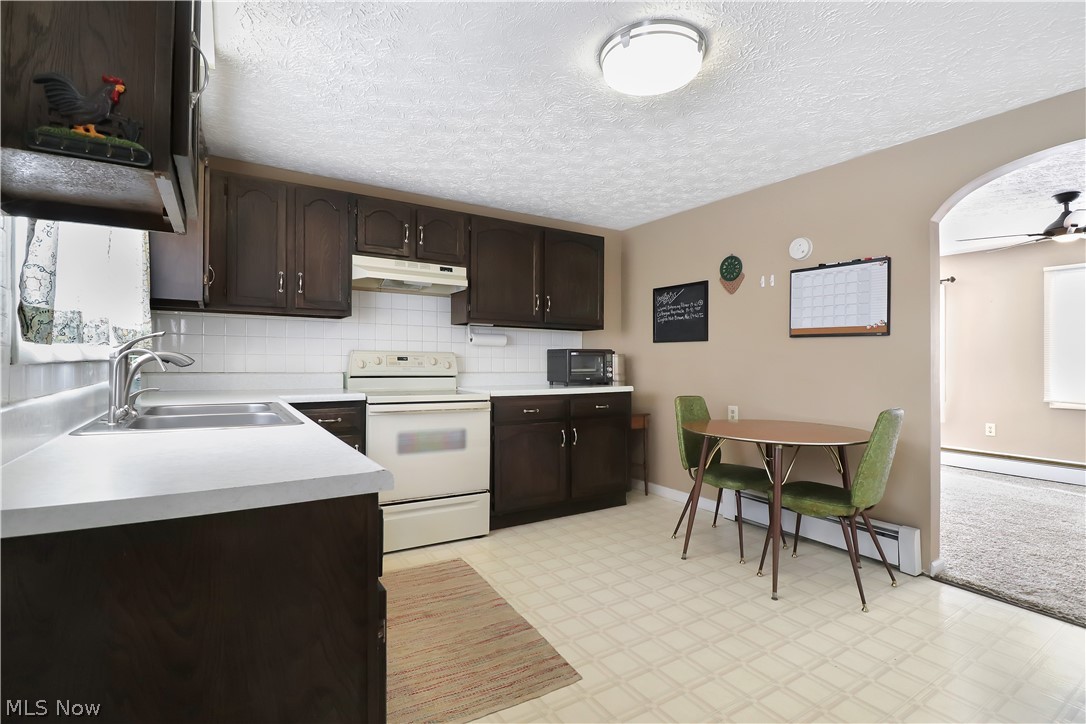 2211 Manor Road Uniontown, OH 44685 - Photo 7 of 17