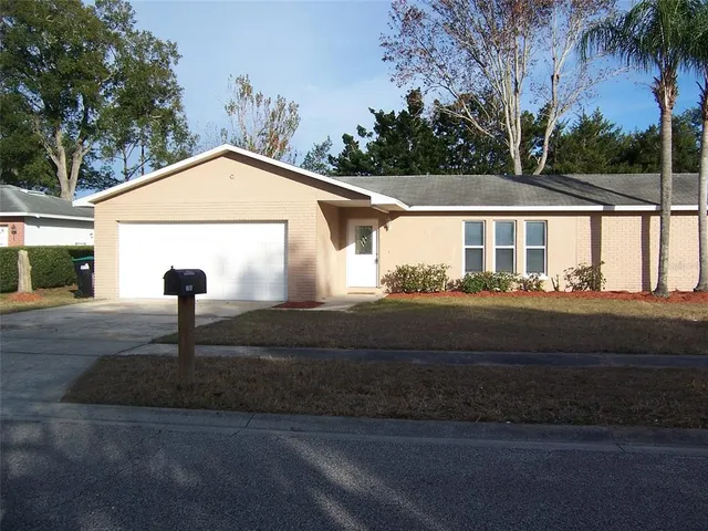 $2,200 | 2703 Middle Street, Orlando, FL 32807