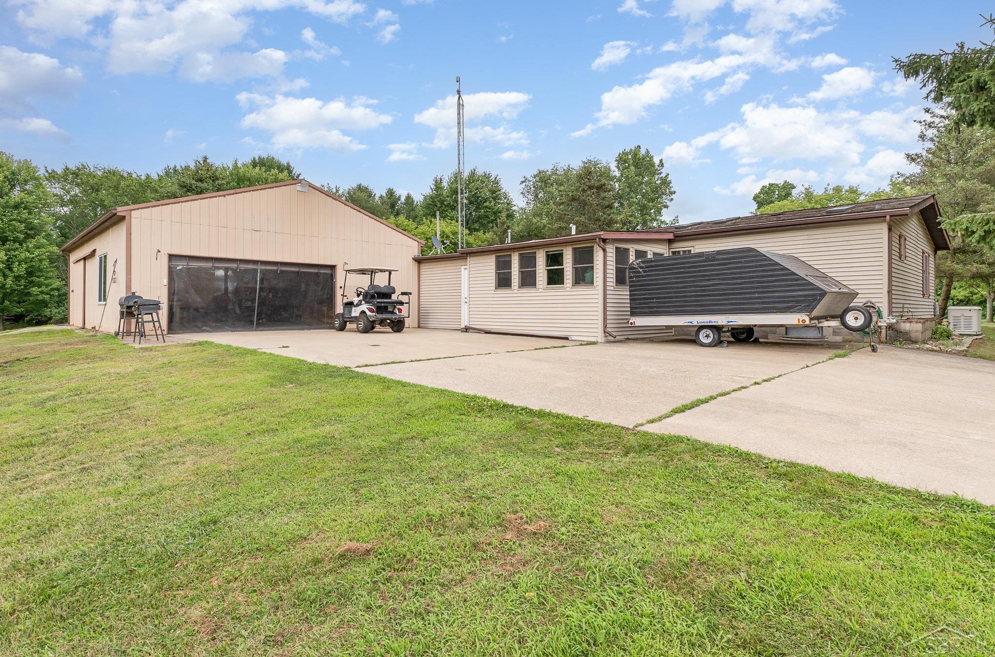 4625 North Hemlock Road Hemlock, MI 48626 - Photo 24 of 34