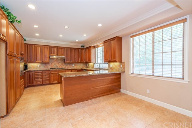 26444 Brooks Circle Stevenson Ranch, CA 91381 - Photo 11 of 35