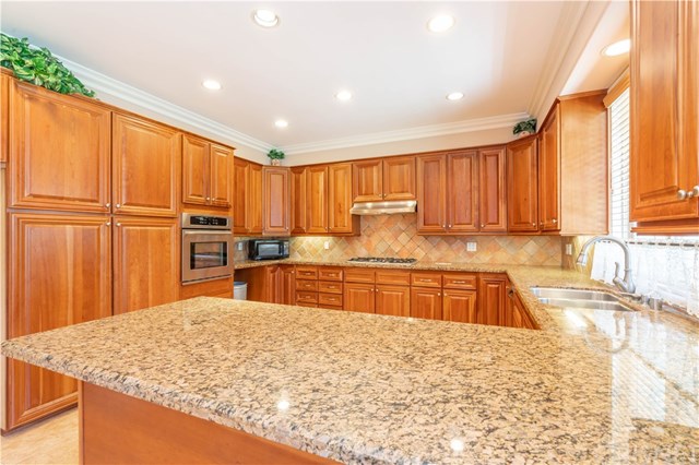 26444 Brooks Circle Stevenson Ranch, CA 91381 - Photo 12 of 35