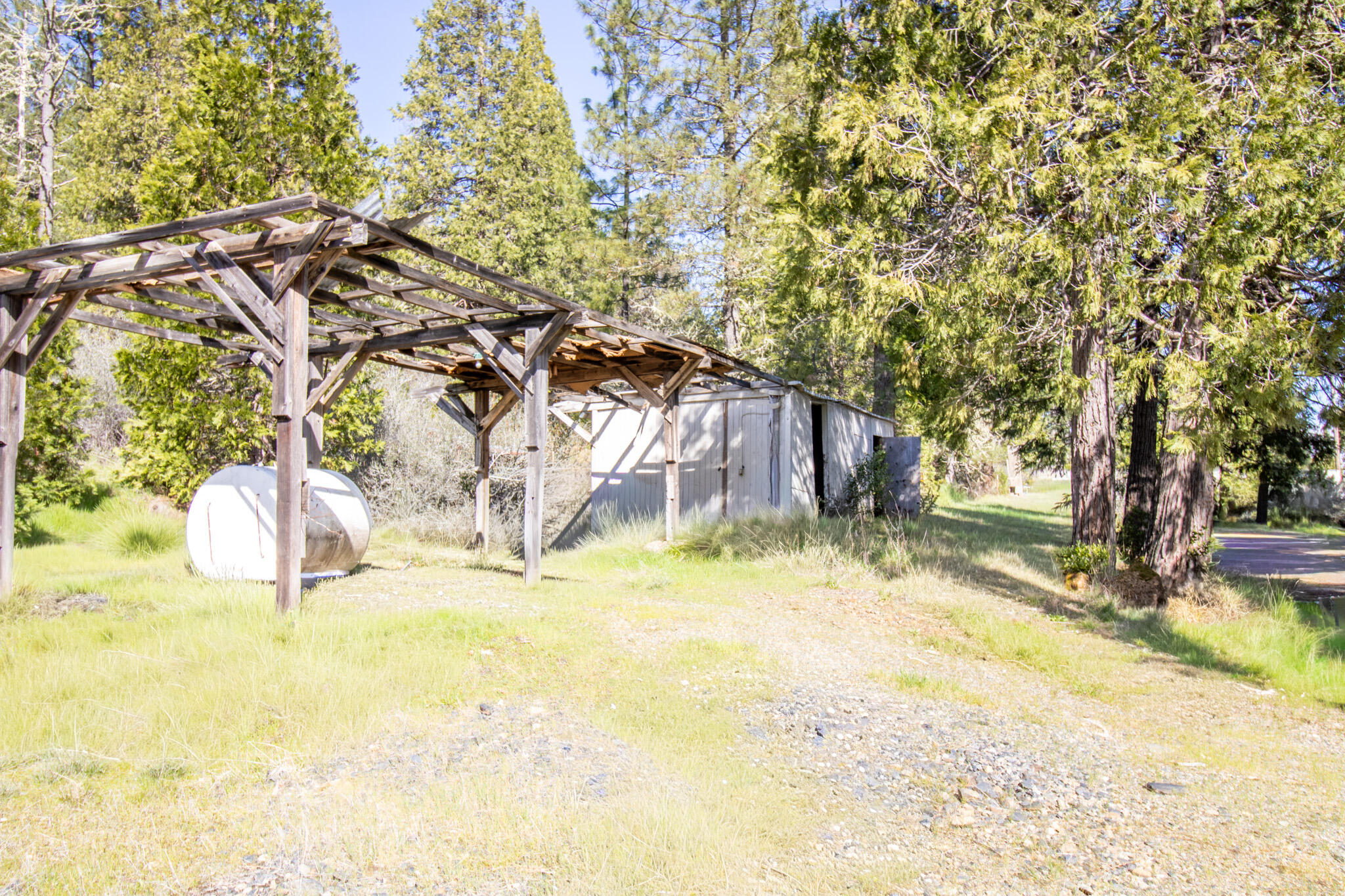 297 Warren Road Selma, OR 97538 - Photo 7 of 14 297 2