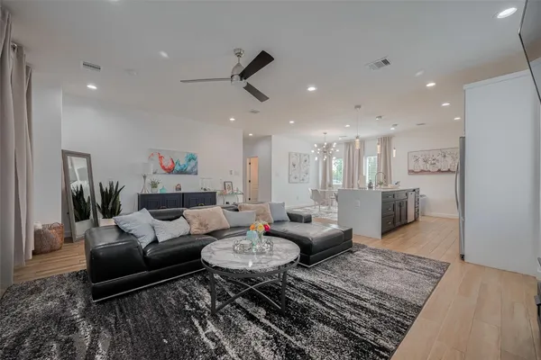 $395,000 | 1902 Dan Street, Houston, TX 77020