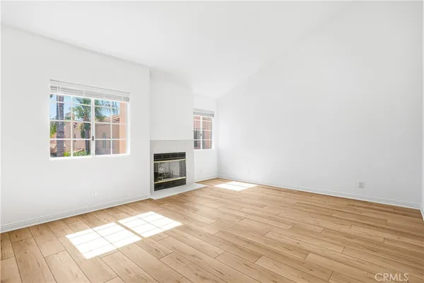 $4,600 | 5200 White Oak Avenue, Unit 63, Encino, CA 91316