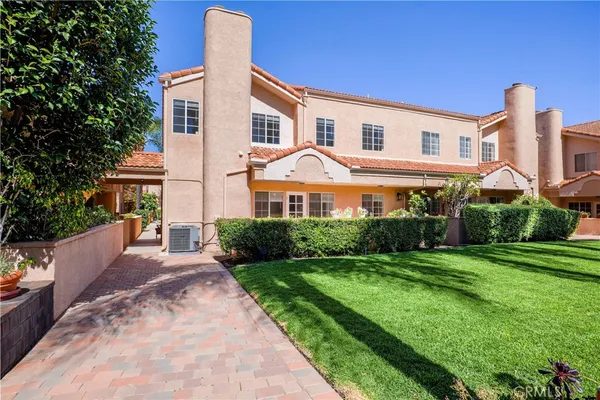 $4,600 | 5200 White Oak Avenue, Unit 63, Encino, CA 91316