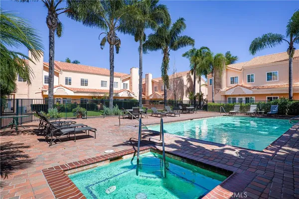 $4,600 | 5200 White Oak Avenue, Unit 63, Encino, CA 91316