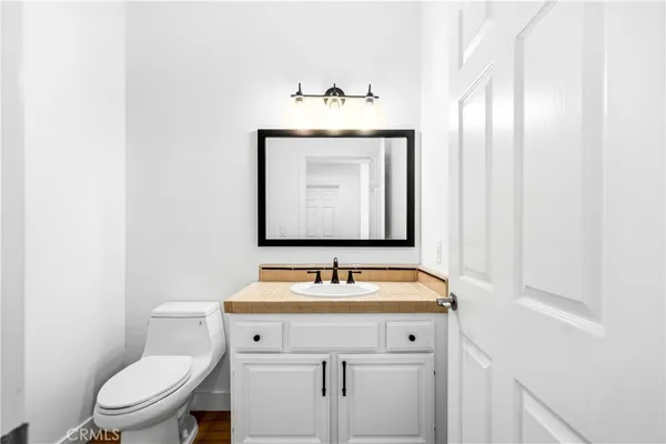 $4,600 | 5200 White Oak Avenue, Unit 63, Encino, CA 91316