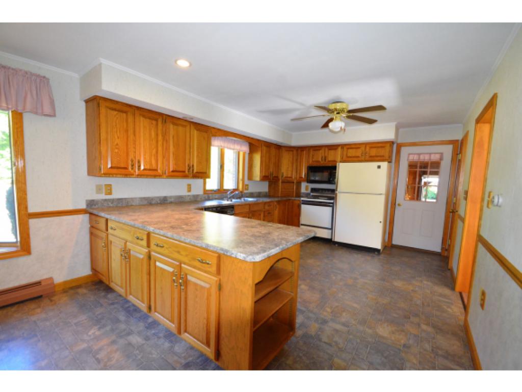 54 Evans Road Madbury, NH 03823 - Photo 5 of 36 Gallery Image 5