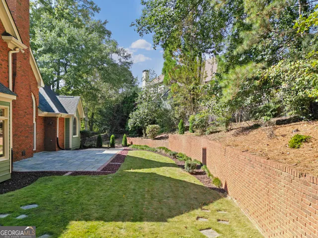 a view of outdoor space yard and porch