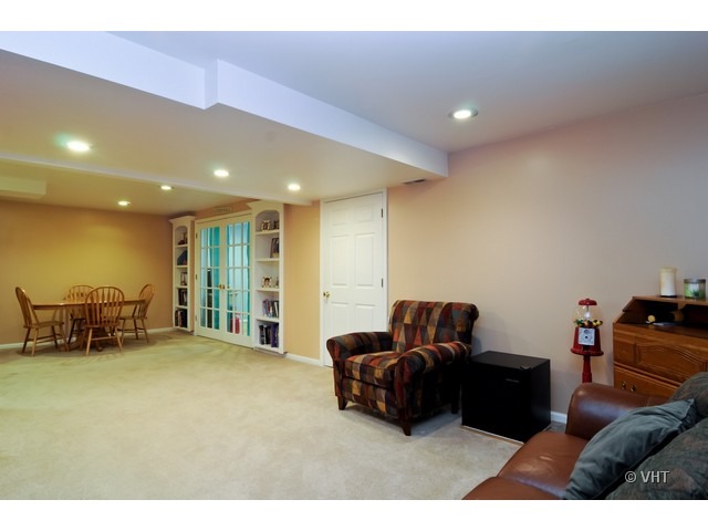929 Manchester Road Lake Zurich, IL 60047 - Photo 13 of 25 Gallery Image 13