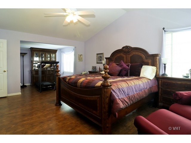 929 Manchester Road Lake Zurich, IL 60047 - Photo 14 of 25 Gallery Image 14