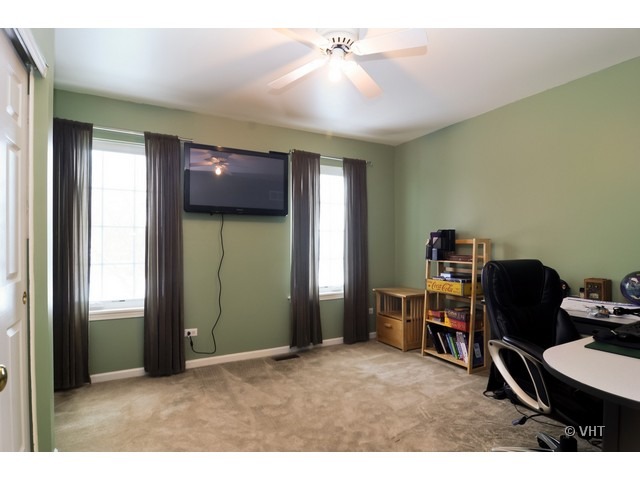929 Manchester Road Lake Zurich, IL 60047 - Photo 18 of 25 Gallery Image 18