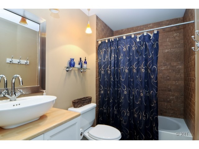 929 Manchester Road Lake Zurich, IL 60047 - Photo 20 of 25 Gallery Image 20