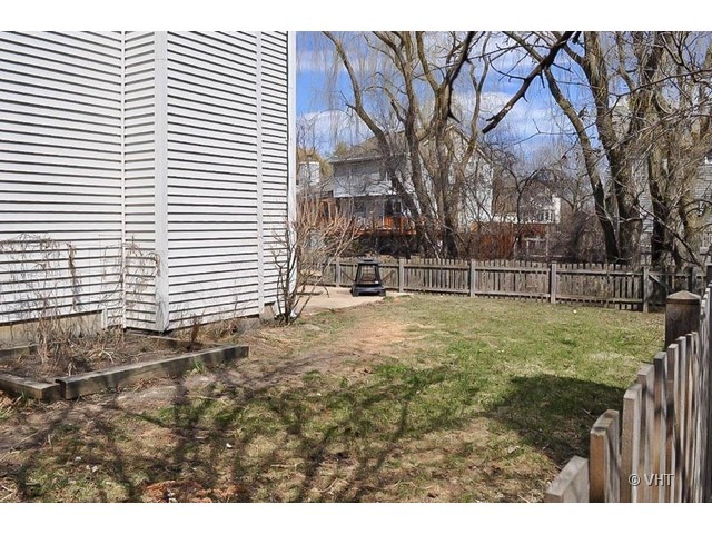 929 Manchester Road Lake Zurich, IL 60047 - Photo 24 of 25 Gallery Image 24