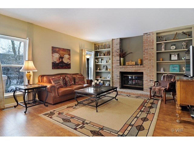 929 Manchester Road Lake Zurich, IL 60047 - Photo 8 of 25 Gallery Image 8