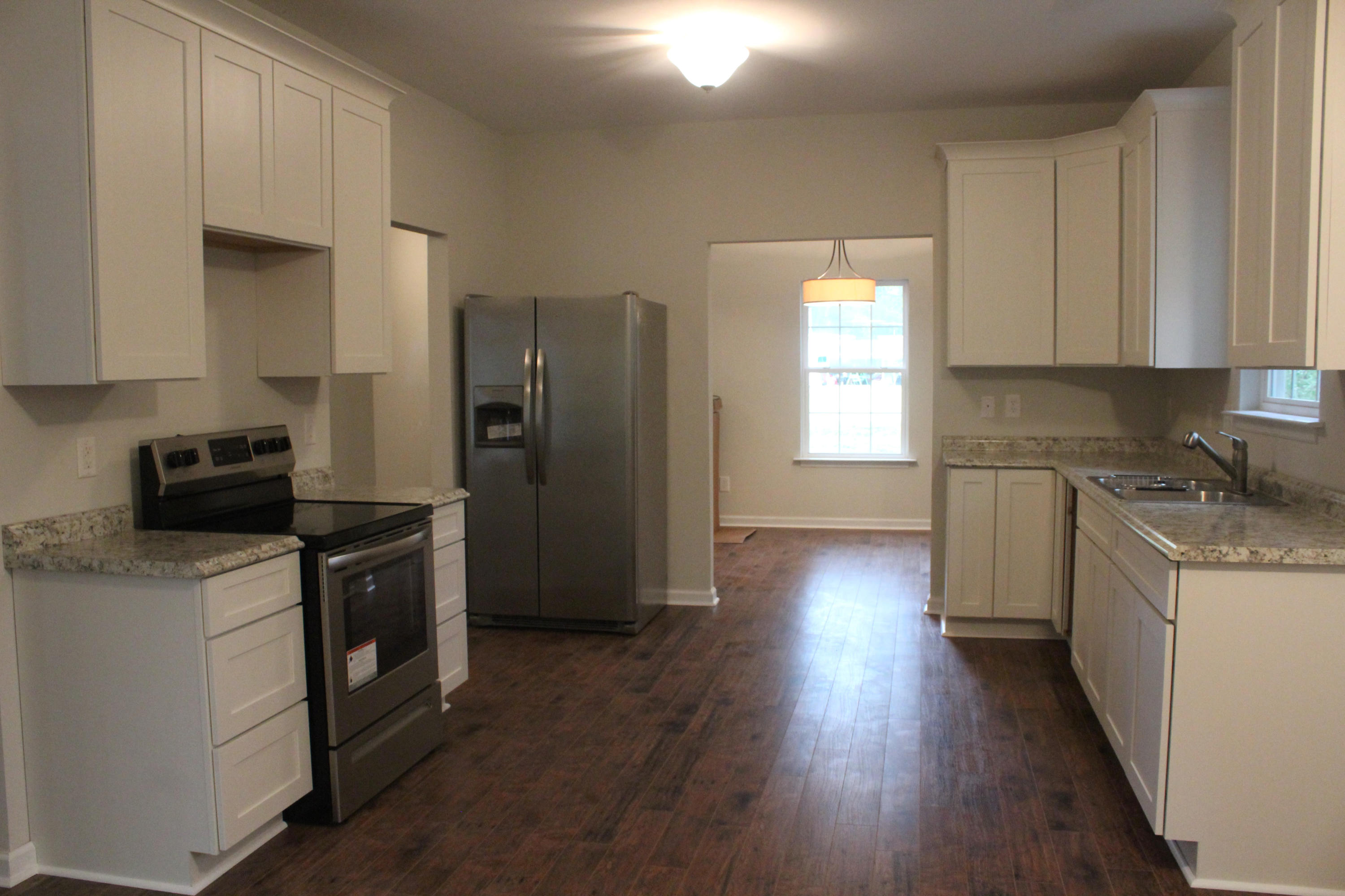127 Kitfield Road Moncks Corner, SC 29461 - Photo 5 of 14 4kitchen2