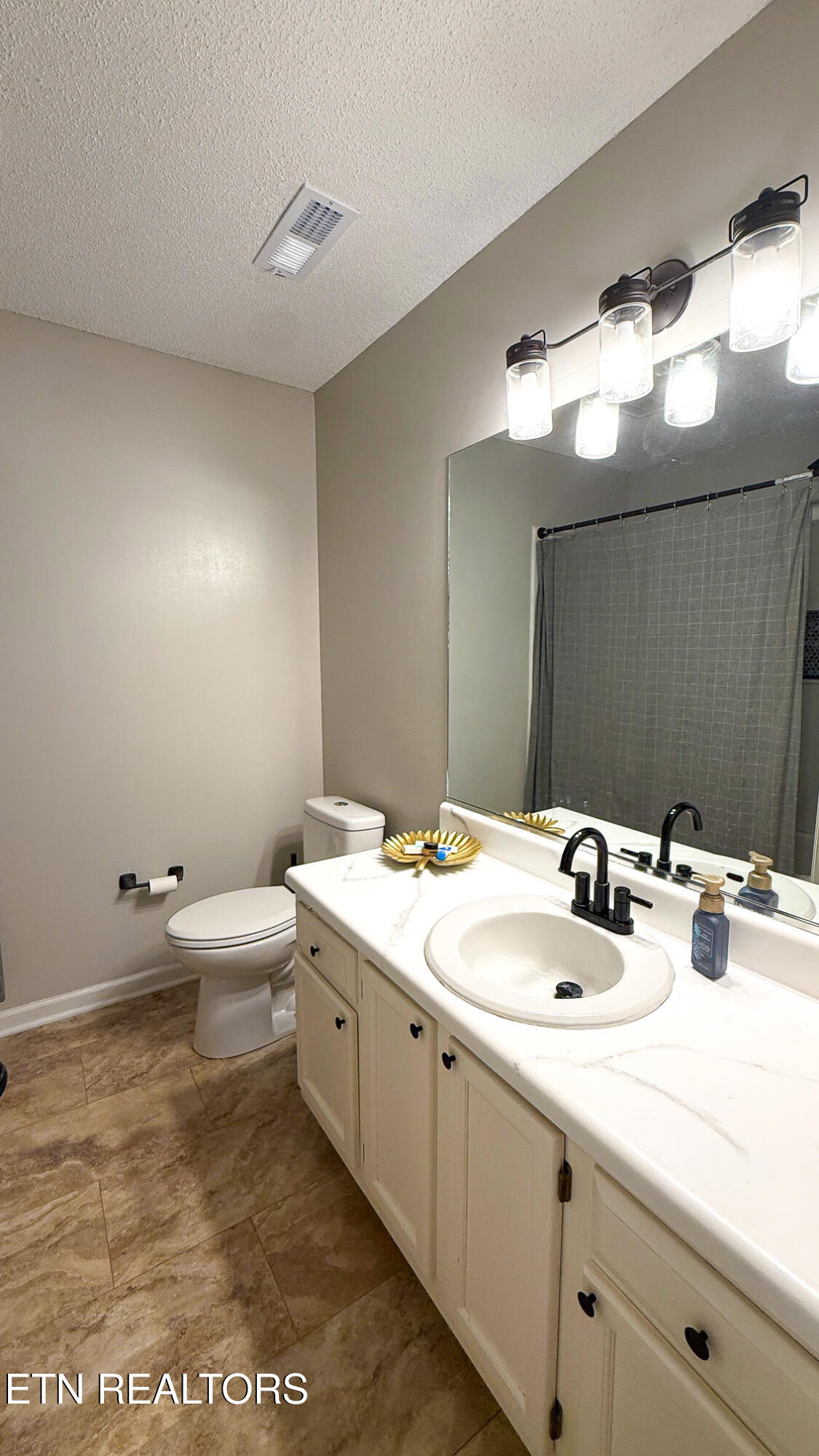 7133 Lyngate Boulevard Powell, TN 37849 - Photo 12 of 23 IMG_1819
