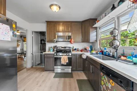 $1,549,000 | 4262 Santa Cruz Avenue, San Diego, CA 92107