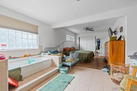 $1,549,000 | 4262 Santa Cruz Avenue, San Diego, CA 92107